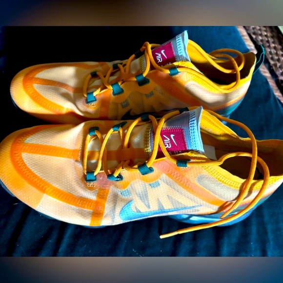 New Men’s Nike Air VaporMax 2019 Canyon Gold/Green Size 11.5 - Picture 2 of 6